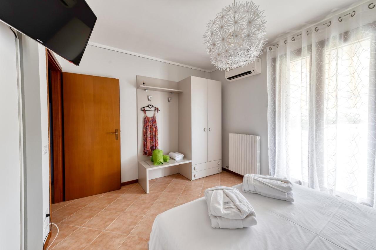 Wolf House - Sirmione Holiday Luaran gambar